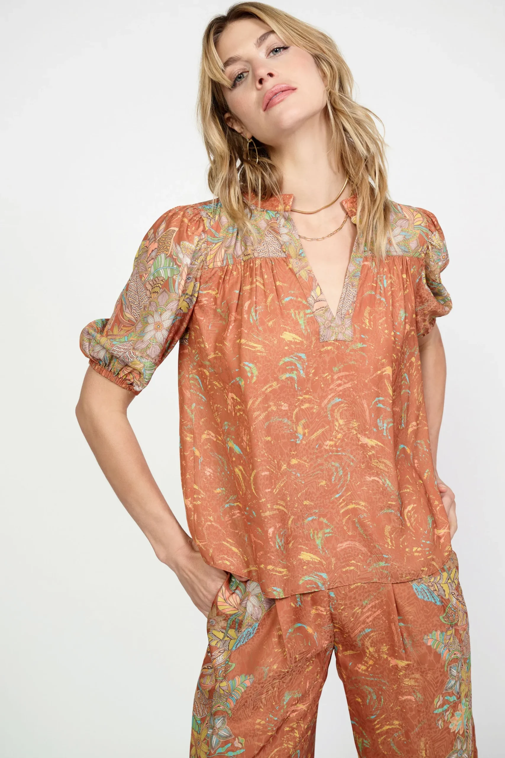 Short Sleeve Tops-Current Air Border Print Retro Floral Blouse BROWNMLT